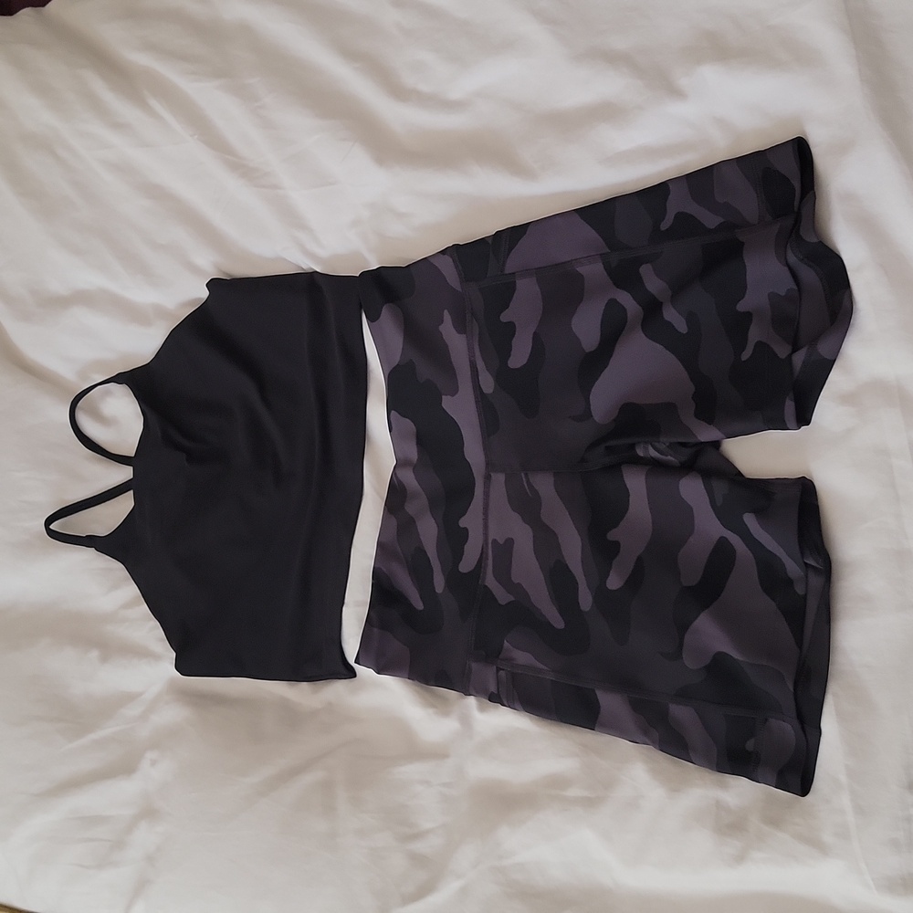Old Navy Active Powersoft L tank and shorts